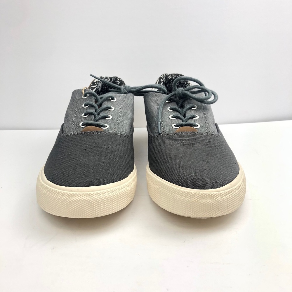 Crevo Mens MNS Gray Sneakers New With box Shoes